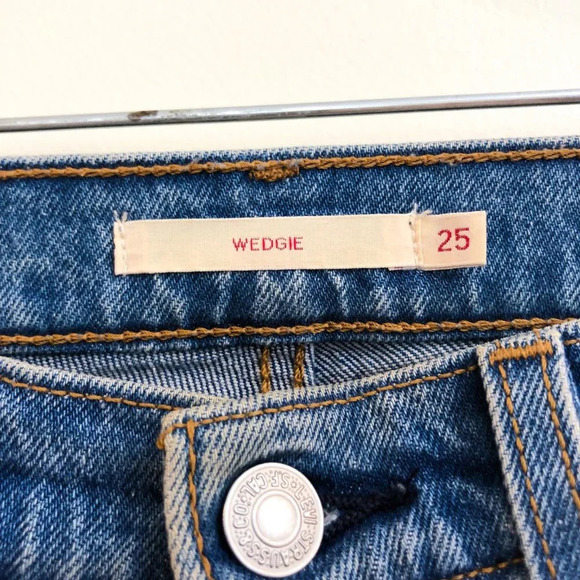 Levi's Wedgie Fit Distressed Skinny High Waist Dark Wash Classic Denim Jeans 25 - Picture 9 of 11